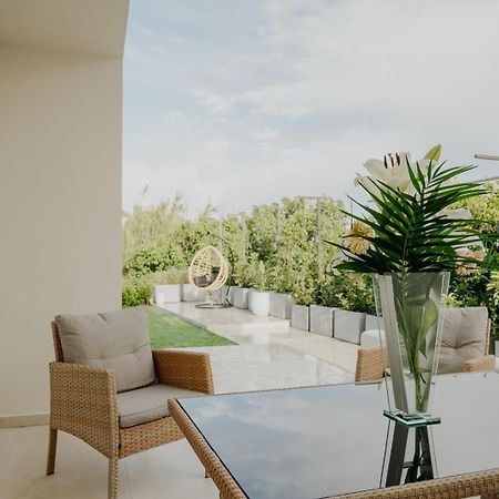 Le Jardin Apartments Kampos Marathokampou Exterior foto